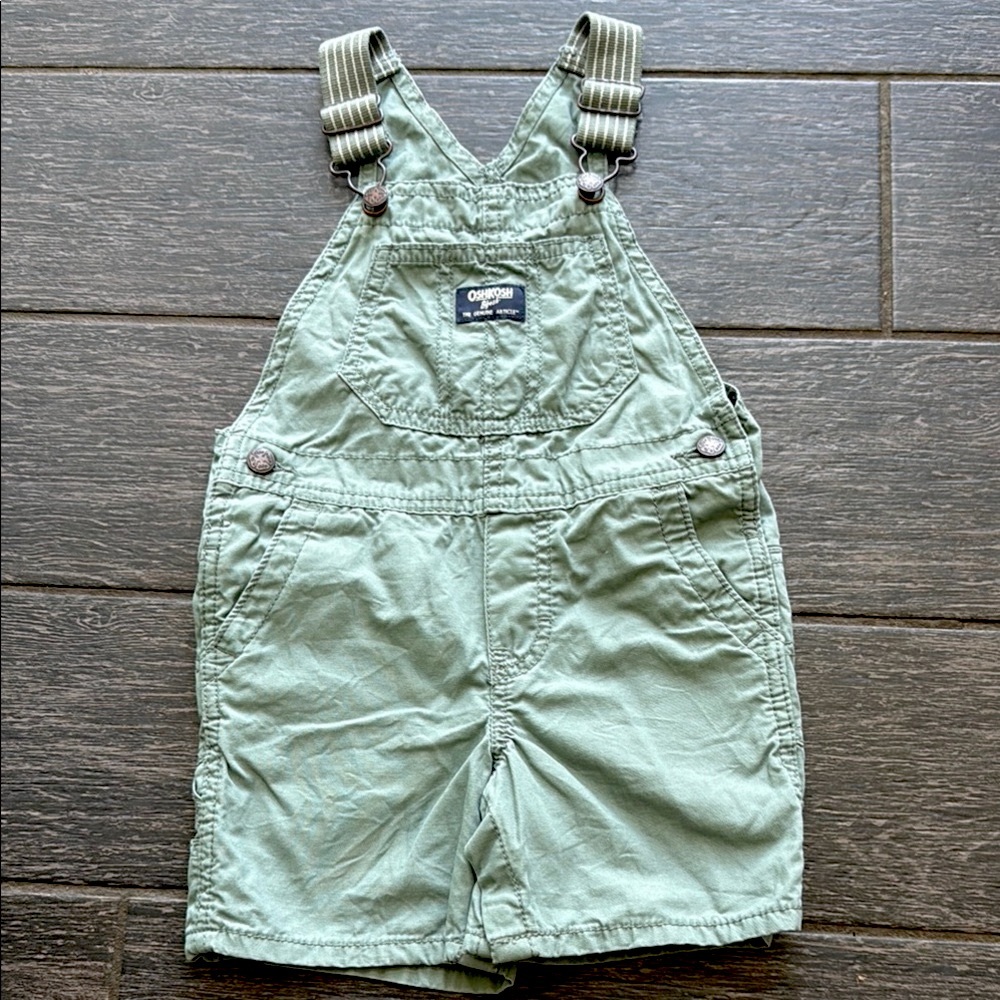 OshKosh B'gosh Overalls - size 24 month